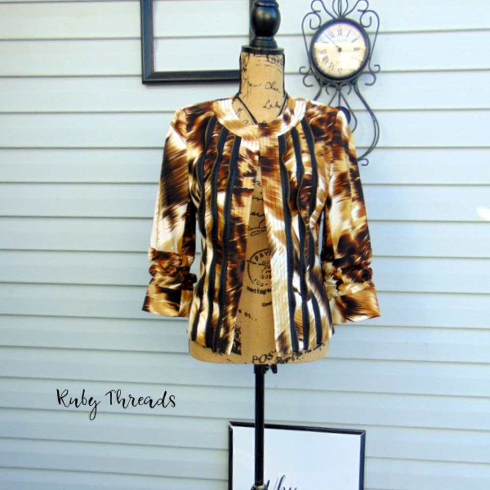 Jungle Animal Print Jacket SZ 6 with Zipper trim